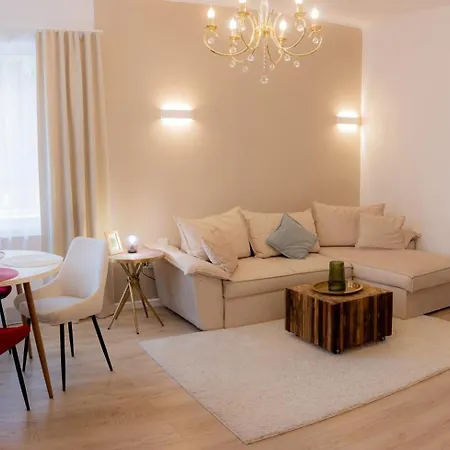 Homey Luxury- Entire House, Free Parking, Yard Cluj-Napoca