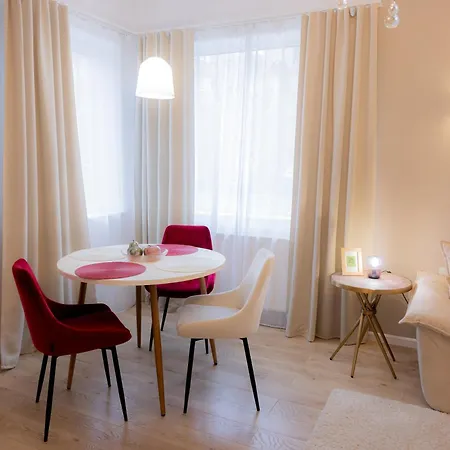 Homey Luxury- Entire House, Free Parking, Yard * Kluż-Napoka
