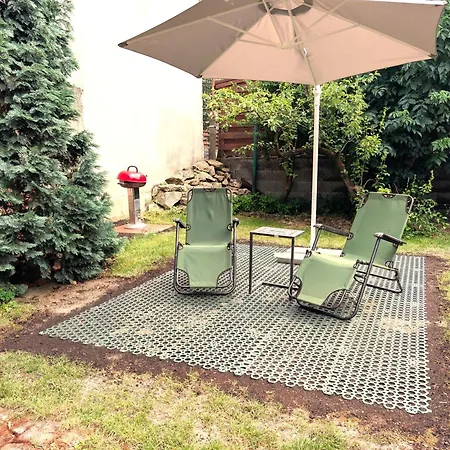 Apartament Homey Luxury- Entire House, Free Parking, Yard